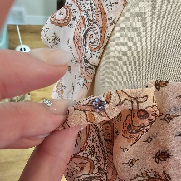 Tapemeasure Anthropologie Floral Sheer Wrap Top 100% Silk Lightweight Sz 8 - Picture 7 of 10